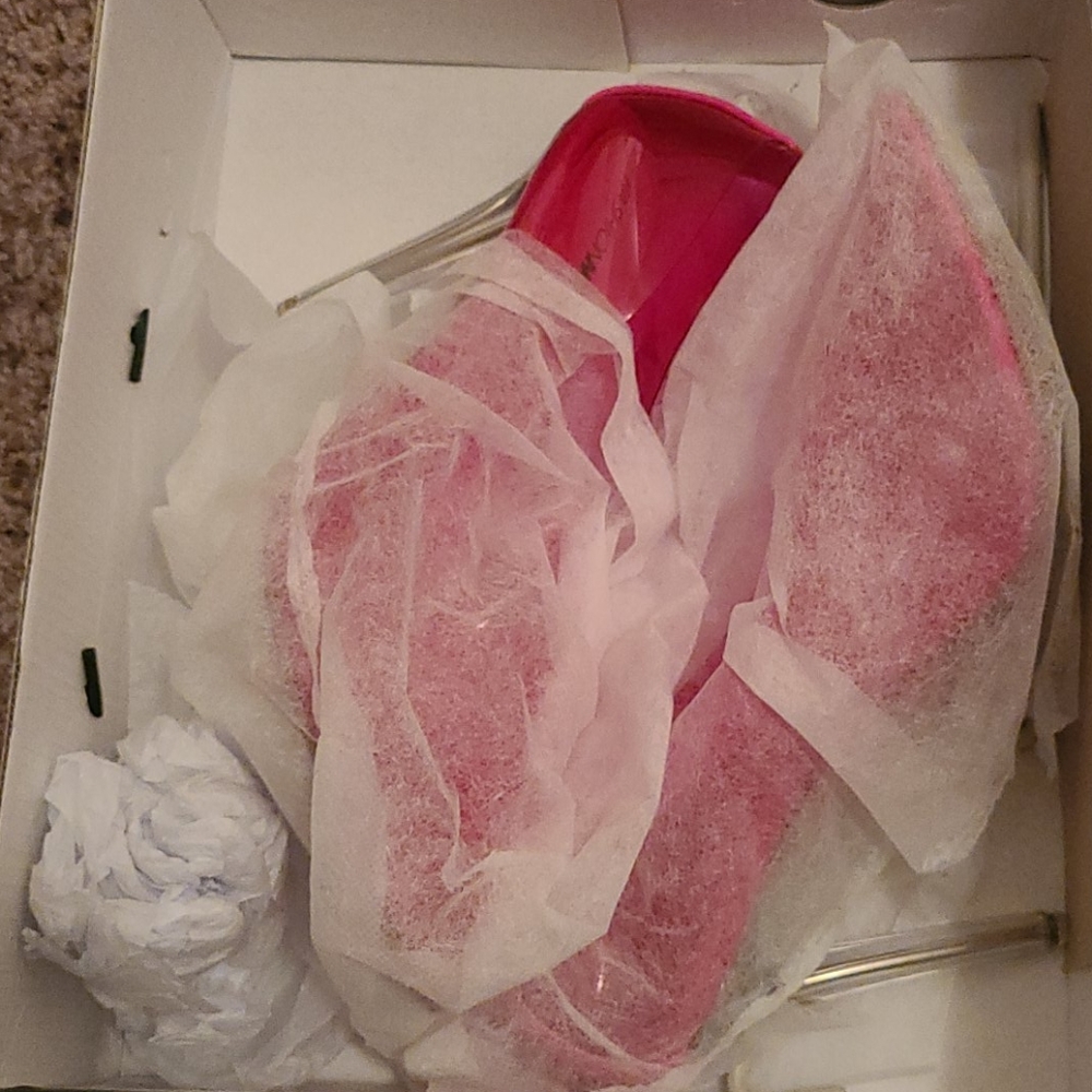 Shoes - Picture 2 of 5